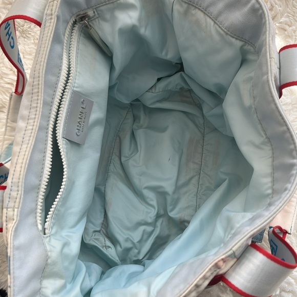 CHANEL Large Tote Bag - Picture 6 of 16